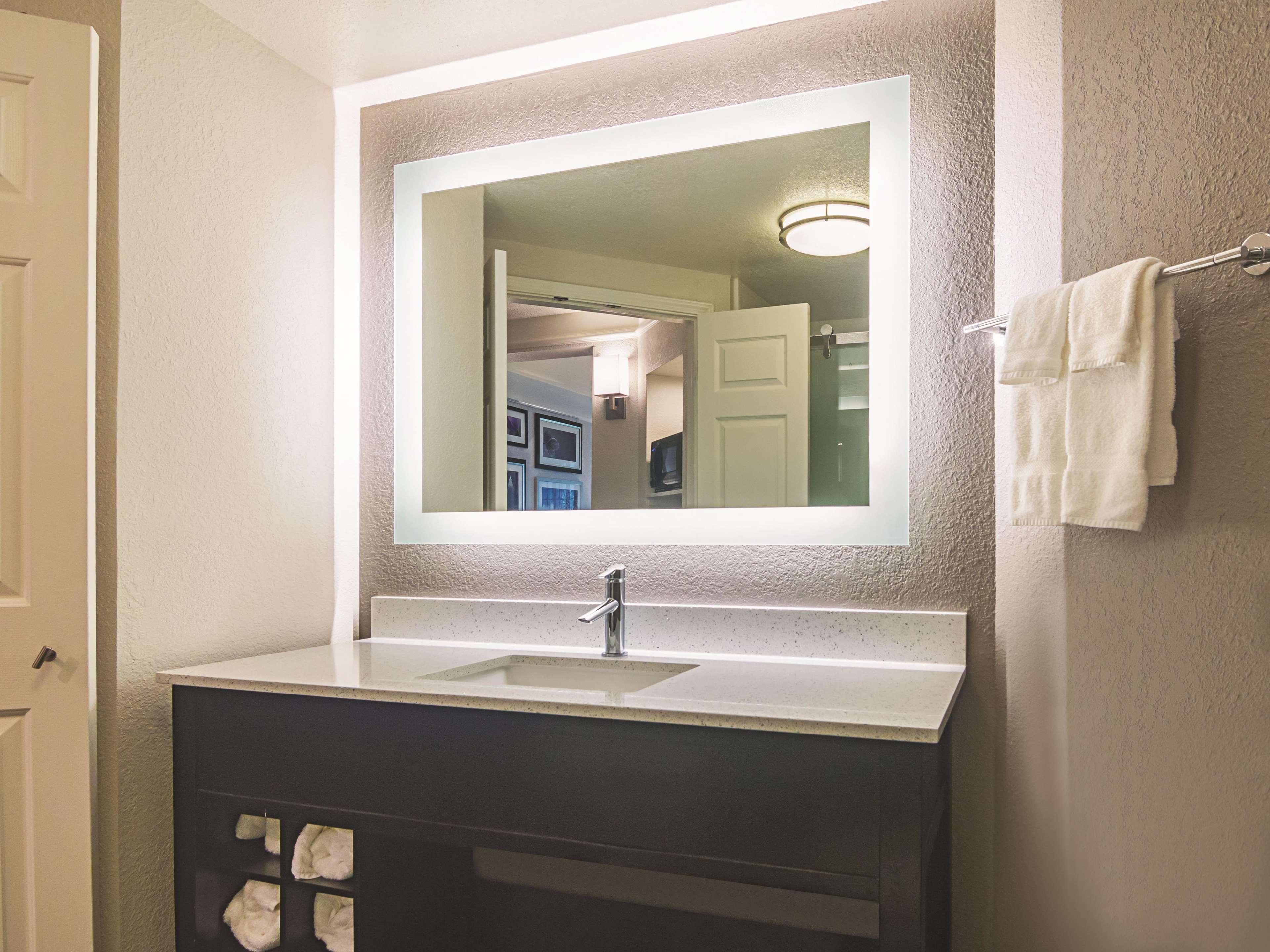 La Quinta By Wyndham Oklahoma City - Nw Expwy Экстерьер фото